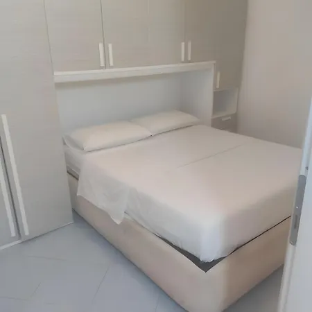 Apartment Cartaromana *