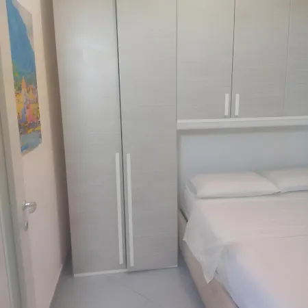 Apartment Cartaromana *