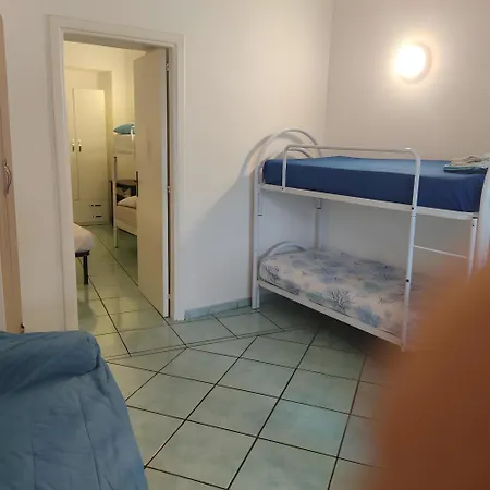 Apartment Cartaromana *